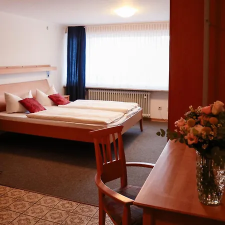 Gaestehaus Kickert فندق Mettendorf